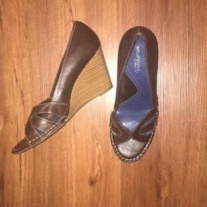 Brown wedges